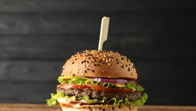 Gdzie serwują najlepszego burgera na świecie? Odpowiedź może cię zaskoczyć