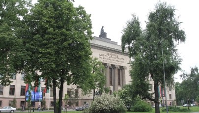 Gdzie warto studiować? Sprawdź ranking zarobków absolwentów polskich uczelni