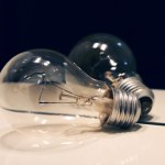 Gdzie wyrzucać zużyte żarówki? Niemal każdy robi błąd