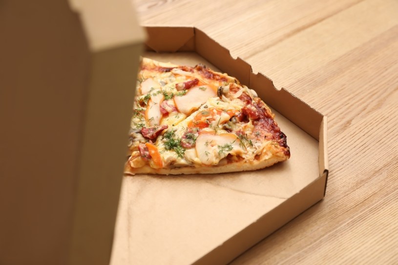Gdzie wyrzucić karton po pizzy? Polacy wciąż popełniają błąd 
