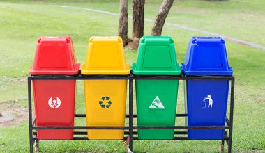 Gdzie wyrzucić opakowanie po mięsie? Wciąż robimy to źle