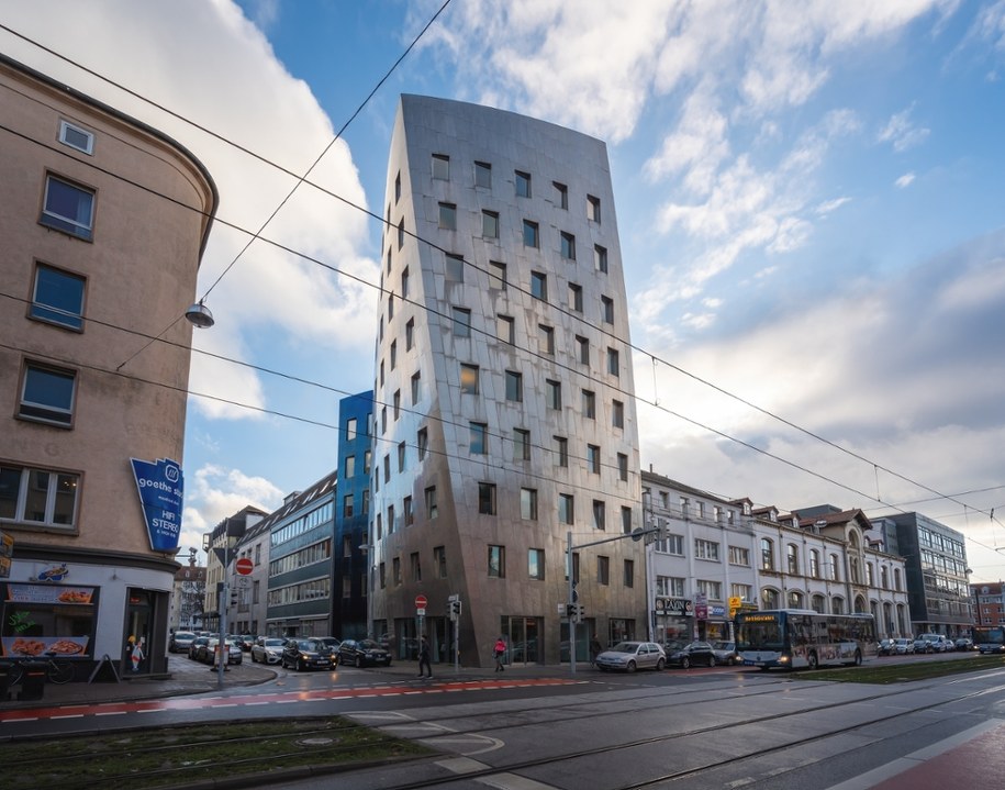 Gehry Tower w Hanowerze /Shutterstock