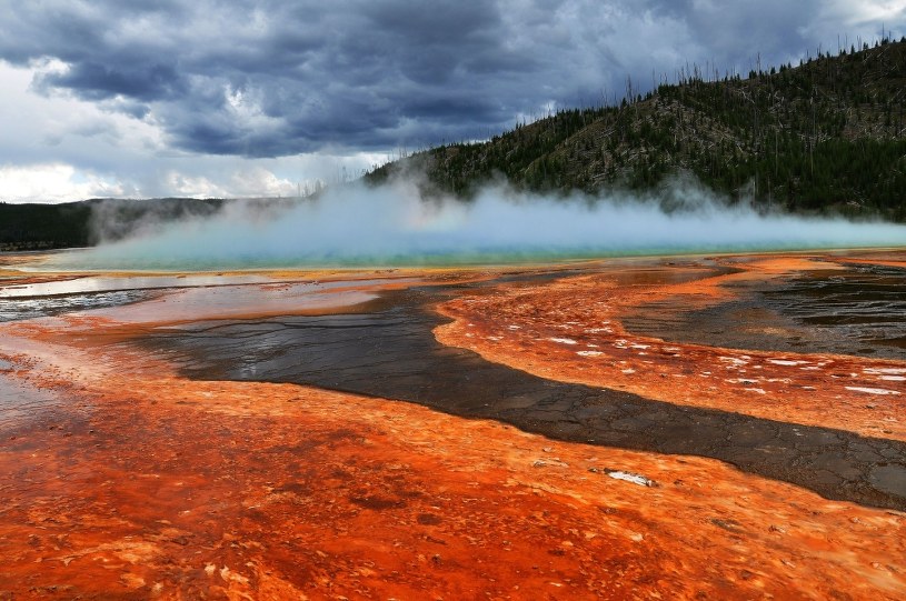 Wulkany I Gejzery Są Charakterystyczne Dla Erupcja superwulkanu w Yellowstone może doprowadzić do zagłady