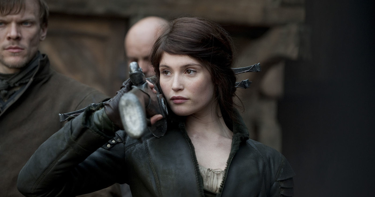 Gemma Arterton w filmie "Hansel i Gretel: Łowcy czarownic" (2013) /materiały prasowe