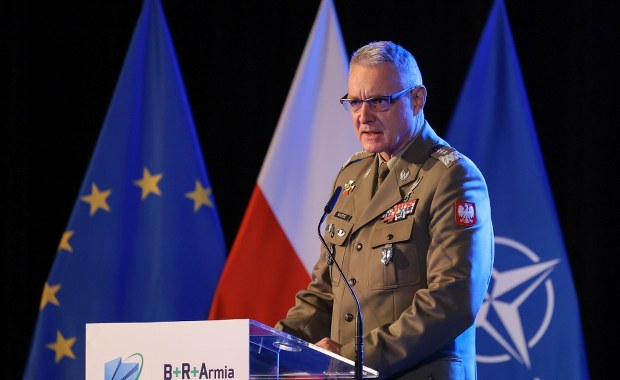 Gen. Błazeusz otrzymał akt mianowania od szefa MON. Wkrótce obejmie ważne stanowisko