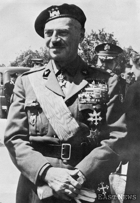 Gen. Władysław Anders podczas uroczystości obchodów 20. rocznicy bitwy pod Monte Cassino, Włochy 1964 /Archiwum Karlicki /East News