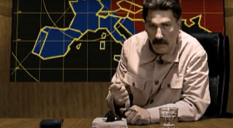 Gene Dynarski w roli Stalina na potrzeby gry Command & Conquer: Red Alert /materiały prasowe