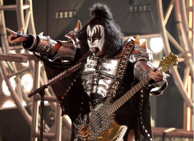 Gene Simmons na scenie - fot. Dimitrios Kambouris /Getty Images