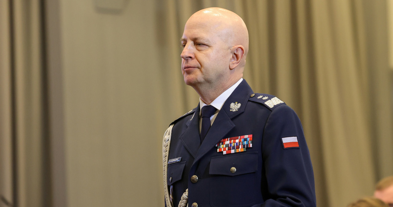Generał Jarosław Szymczyk, były komendant główny polskiej policji /Tomasz Jastrzębowski /Reporter