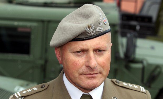 Generałowie - odmaszerować!