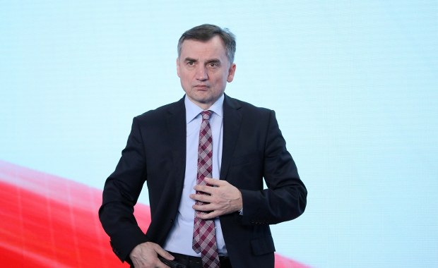 Genewski Dokument Podróży dla Zbigniewa Ziobry. Co to oznacza?