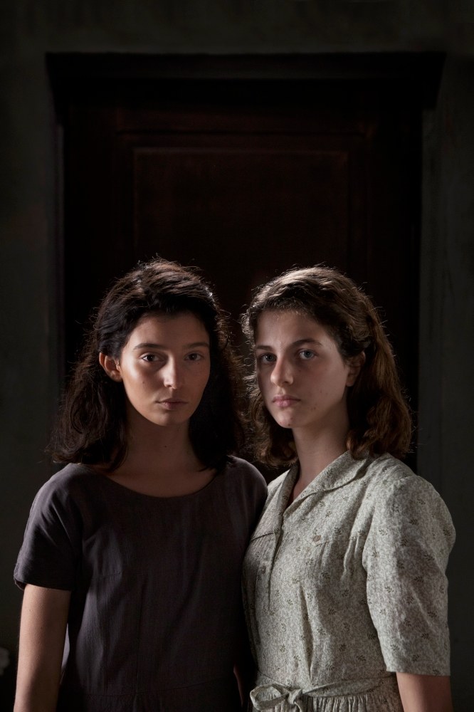 "Genialna przyjaciółka": Gaia Girace (Lila) i Margherita Mazzucco (Elena) /HBO