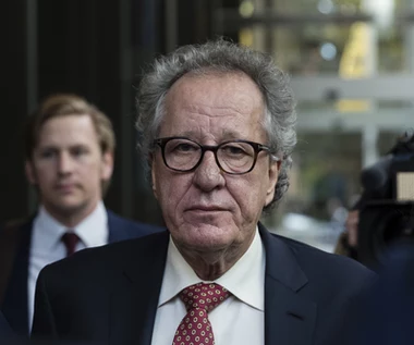 Geoffrey Rush: Oskarżenia o niestosowne zachowanie miały zakończyć jego karierę