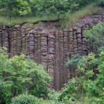 Geologiczna ciekawostka na Dolnym Śląsku. Bazaltowe słupy robią wrażenie