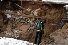 Geologowie badają ogromne osuwisko w Ostrowcu Świętokrzyskim
