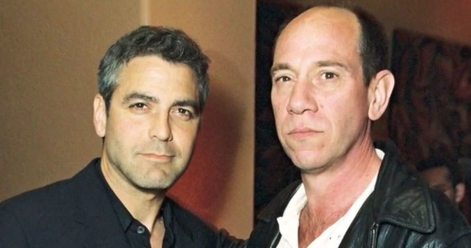 George Clooney i Miguel Ferrer/ screen z serwisu YouTube.com /YouTube