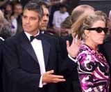 George Clooney podczas festiwalu w Cannes - gest wart uwiecznienia /EPA