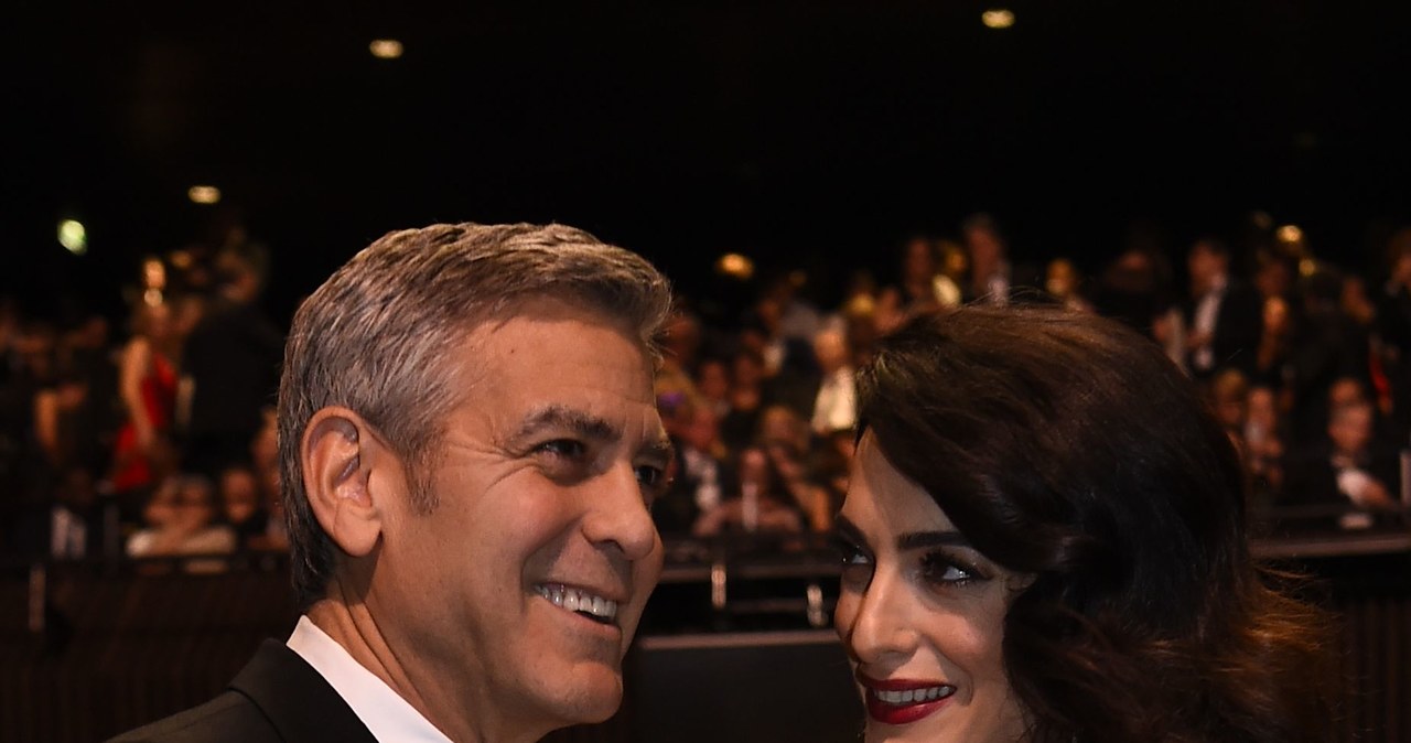 George Clooney z żoną Amal na gali Cezarów /AFP