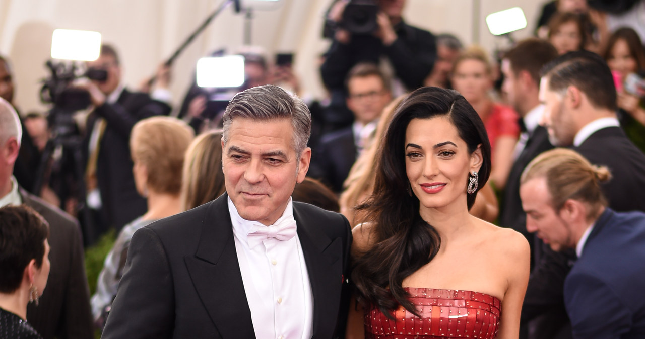 George Clooney z żoną /Andrew H. Walker /Getty Images