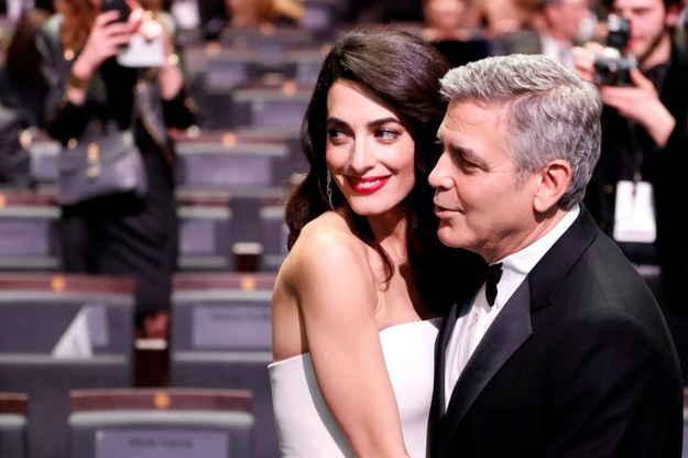 George Clooney z żoną /IAN LANGSDON /PAP/EPA