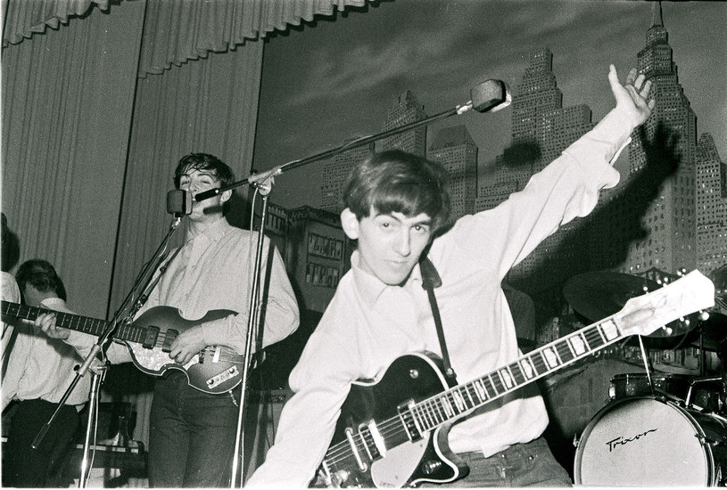George Harrison z The Beatles w 1962 roku /Bert Kaempfert Music - K & K / Contributor /Getty Images