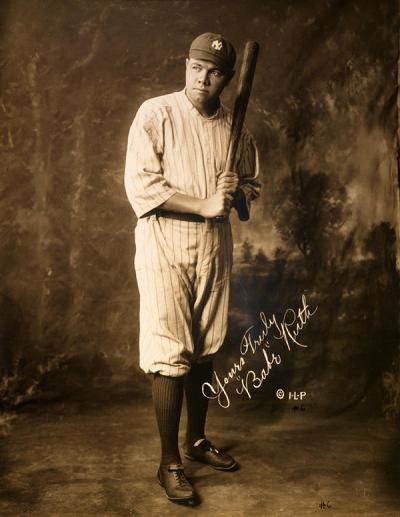 George Herman Ruth Jr ps. "Babe" (New York Yankees) ok. 1920 roku /AFP