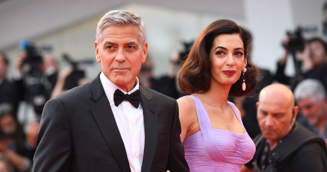 George i Amal Clooneyowie /AFP