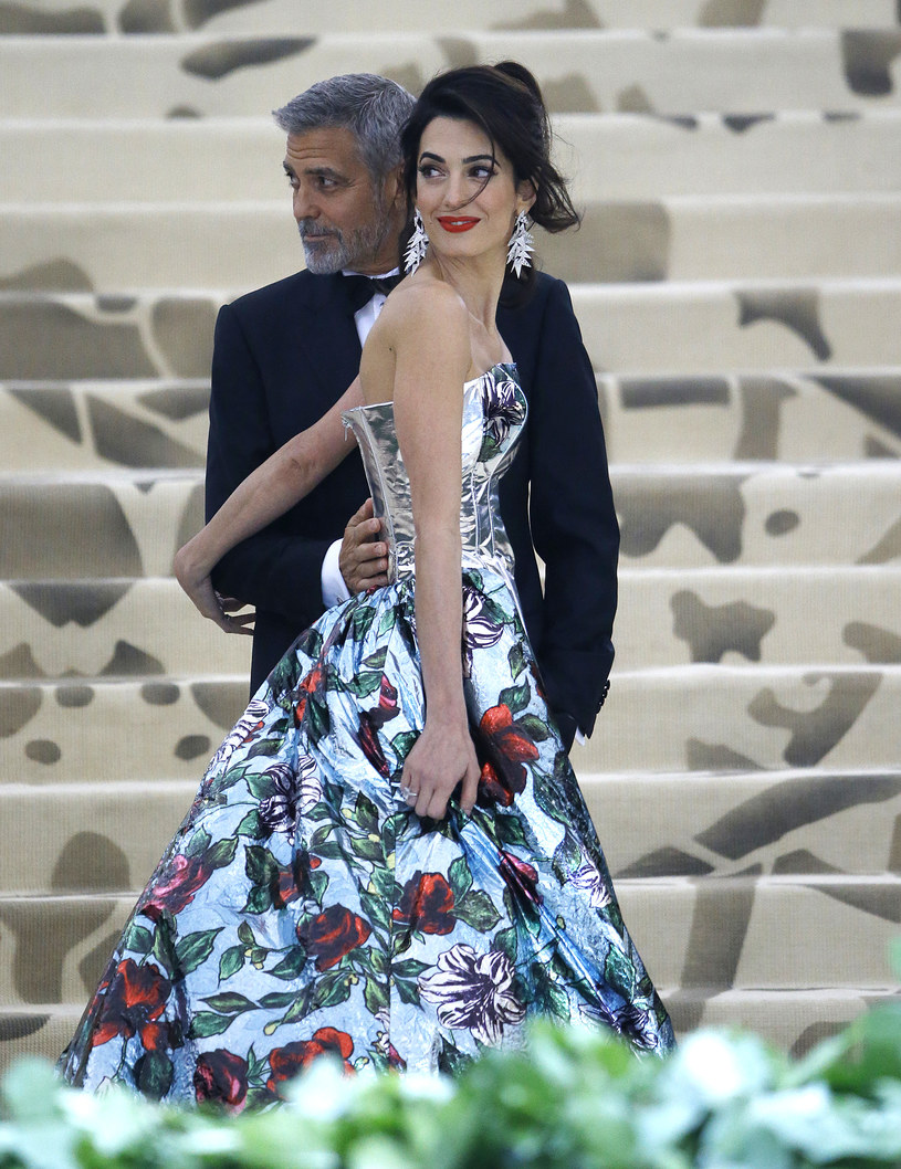 George i Amal Clooneyowie /John Lamparski /Getty Images