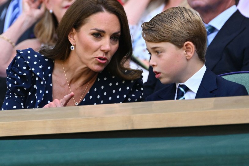 George jest pierworodnym synem księżnej Kate i księcia Williama /SEBASTIEN BOZON/AFP/East News /East News