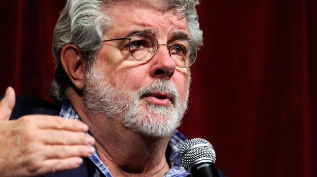 George Lucas przekonuje, jak kosztowne byłoby nakręcienie serialu opartego na "Gwiezdnych wojnach" /AFP