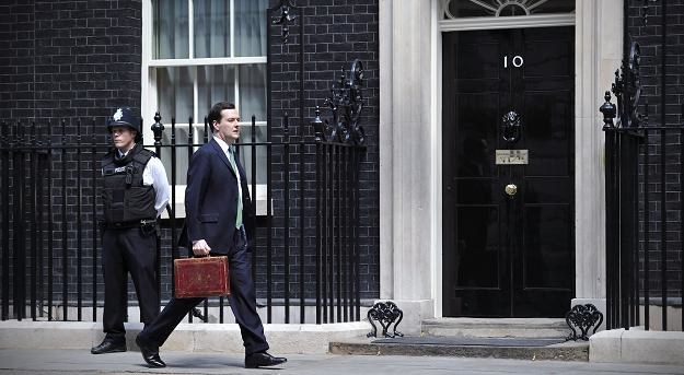 George Osborne - minister finansów W. Brytanii, przed biurem premiera /AFP