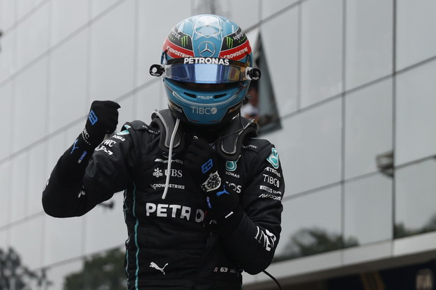 George Russell  po zwycięstwie w Grand Prix Brazylii /FERNANDO BIZERRA /PAP/EPA