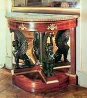 Georges Jacob, stół konsolowy ze sfinksami, zamek Malmaison /Encyklopedia Internautica