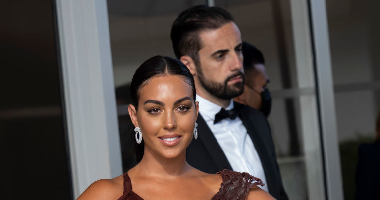 Georgina Rodriguez Cannes 2021 / Arnold Jerocki /Getty Images