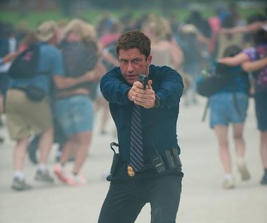 Gerard Butler w scenie z filmu "Olimp w ogniu"