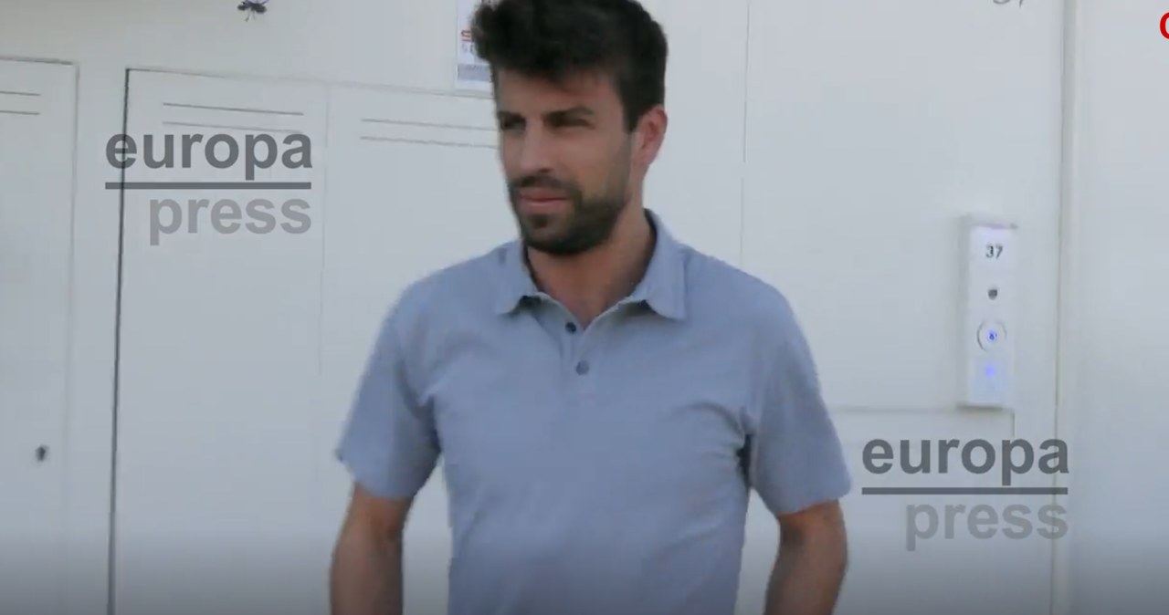 Gerard Pique pocałował klamkę /(screen La Repubblica) /materiał zewnętrzny