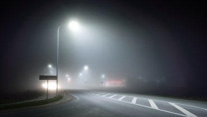 Gęsta mgła przykryje dużą część Polski. Nowy alert IMGW