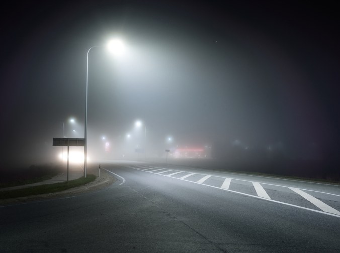 Gęsta mgła przykryje dużą część Polski. Nowy alert IMGW