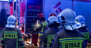 Gęsty dym nad Zakopanem. Pożar budynku na Krzeptówkach