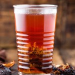 domowe sposoby na zaparcia Gęsty sok oczyszcza jelita z toksyn i natychmiastowo podkręca metabolizm. Wystarczy pić szklankę dziennie