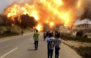 Ghana: Olbrzymia eksplozja po zderzeniu motoru z ciężarówką. Nie żyje 17 osób