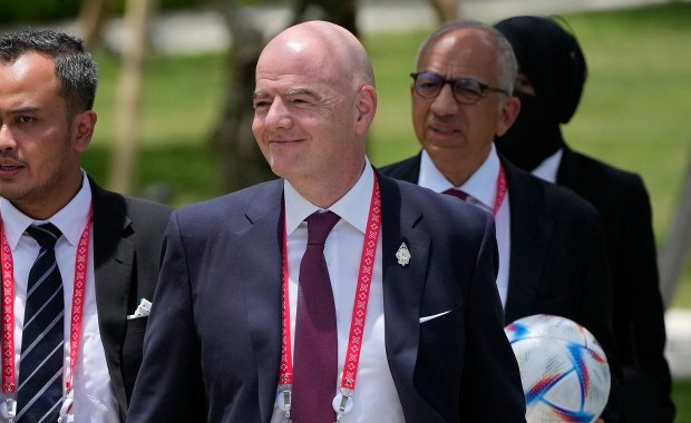 Gianni Infantino będzie kierować FIFA przez kolejne cztery lata