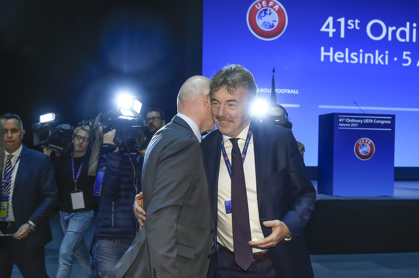 Gianni Infantino i Zbigniew Boniek podczas kongresu UEFA w Helsinkach /PAP/EPA