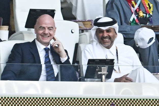 Gianni Infantino - szef FIFA (z lewej) /Zabulon Laurent/ABACA /PAP/Abaca