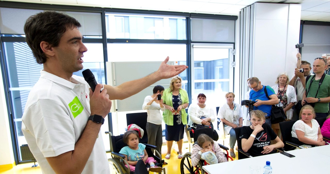 Giba, legenda brazylijskiej siatkówki, odwiedził we Wrocławiu dzieci chore na raka