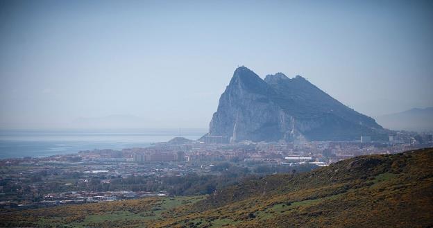Gibraltar nie jest częścią unii celnej /AFP