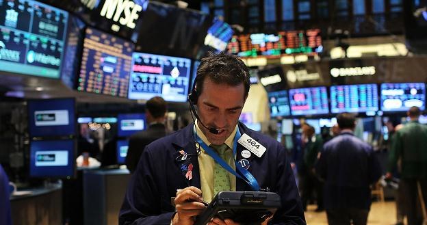 Giełdy na Wall Street w czwartek kontynuowały ostrą wyprzedaż /AFP