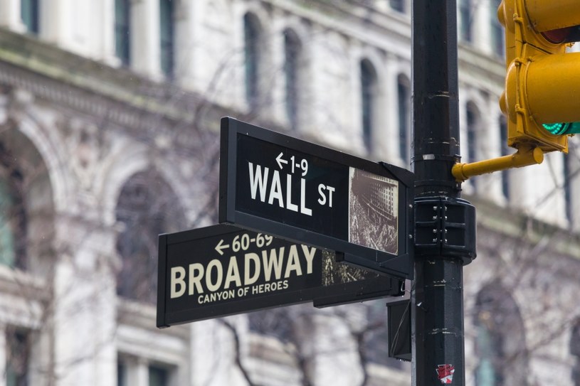 Giełdy na Wall Street zakończyły piątkową sesję wyraźnymi spadkami głównych indeksów /123RF/PICSEL