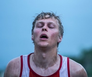 Gierszał dopuszcza ewentualność, że w przyszłości wystartuje w prawdziwych zawodach triathlonowych. "Na pewno potrzebowałbym więcej czasu na przygotowanie - myślę, że minimum rok musiałbym ćwiczyć. Zostanę przy pływaniu. Cieszę się, że przy okazji tego filmu podszkoliłem się w tej dyscyplinie" - stwierdził.