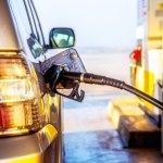 emisje CO2 Giganci naftowi wycofują zielone obietnice. Liczą się znów ropa i gaz